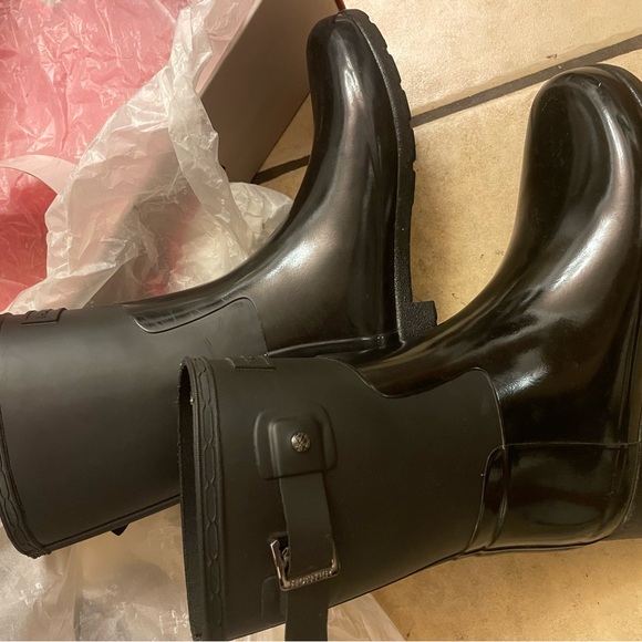 Black Hunter Refined Short Boots size 8 rain boots - Picture 2 of 5